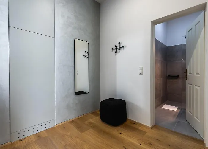 Classy And Elegant In A Calm Area Apartment Wien